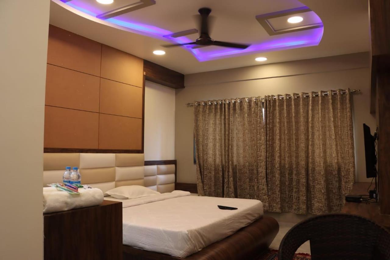 Pawan Executive Tuljapur 외부 사진