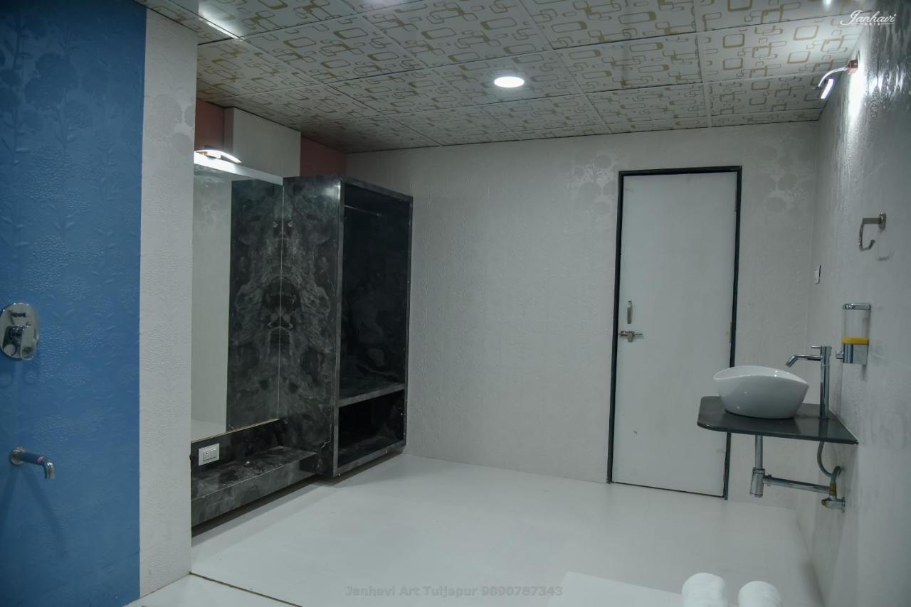 Pawan Executive Tuljapur 외부 사진