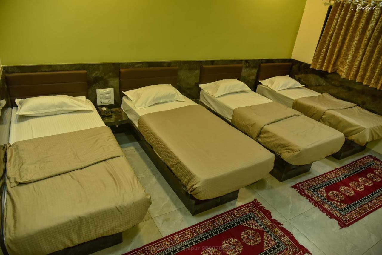 Pawan Executive Tuljapur 외부 사진