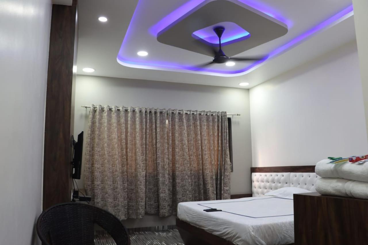 Pawan Executive Tuljapur 외부 사진