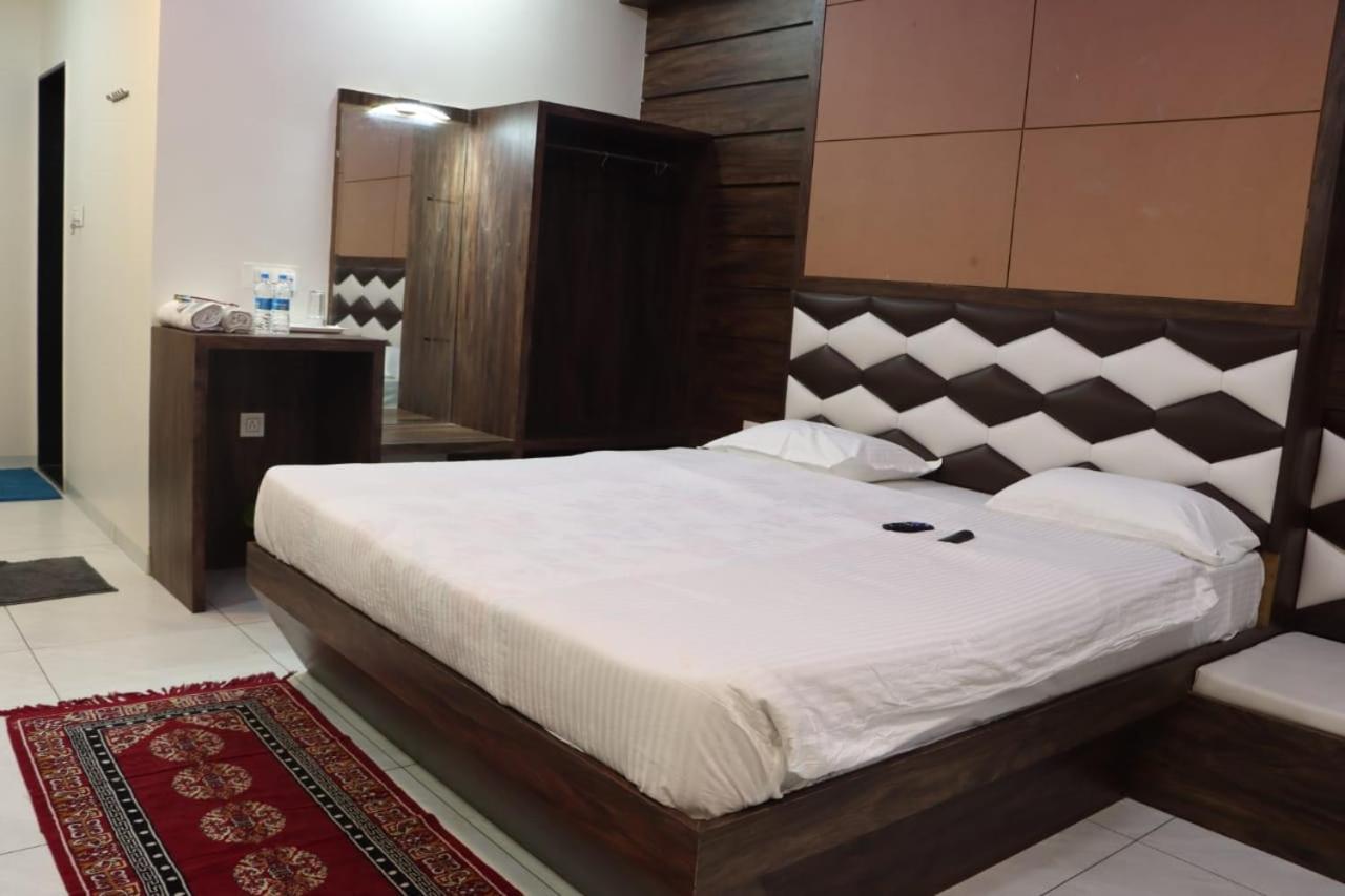 Pawan Executive Tuljapur 외부 사진