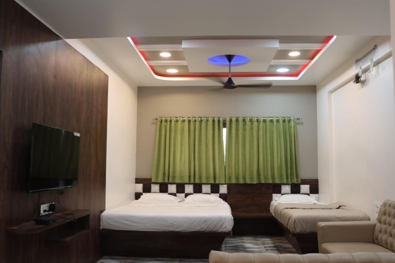 Pawan Executive Tuljapur 외부 사진