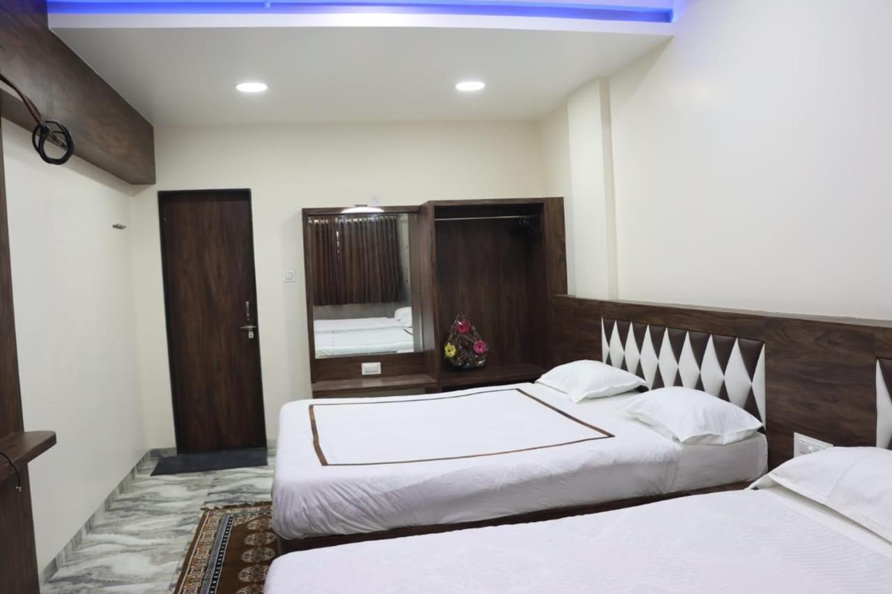 Pawan Executive Tuljapur 외부 사진