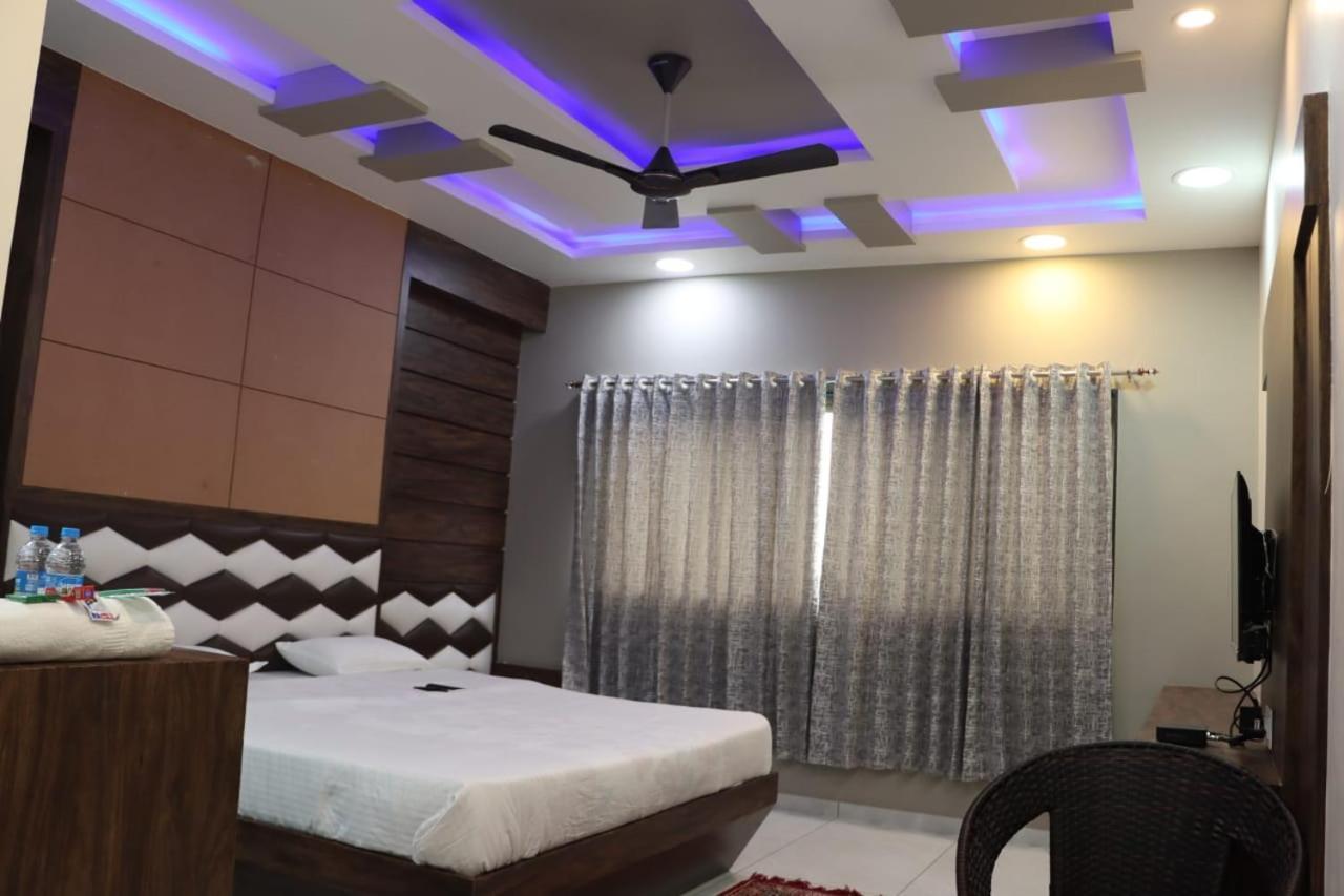Pawan Executive Tuljapur 외부 사진