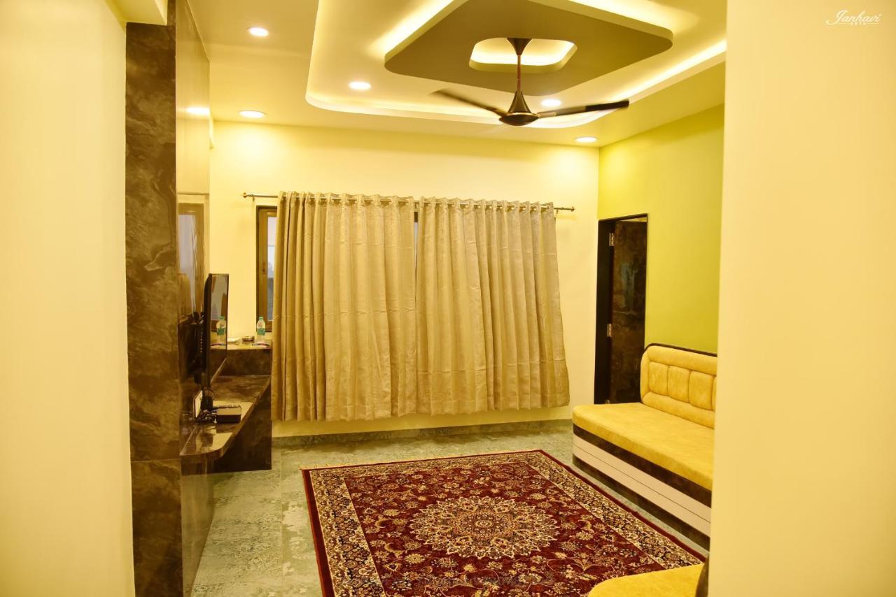 Pawan Executive Tuljapur 외부 사진