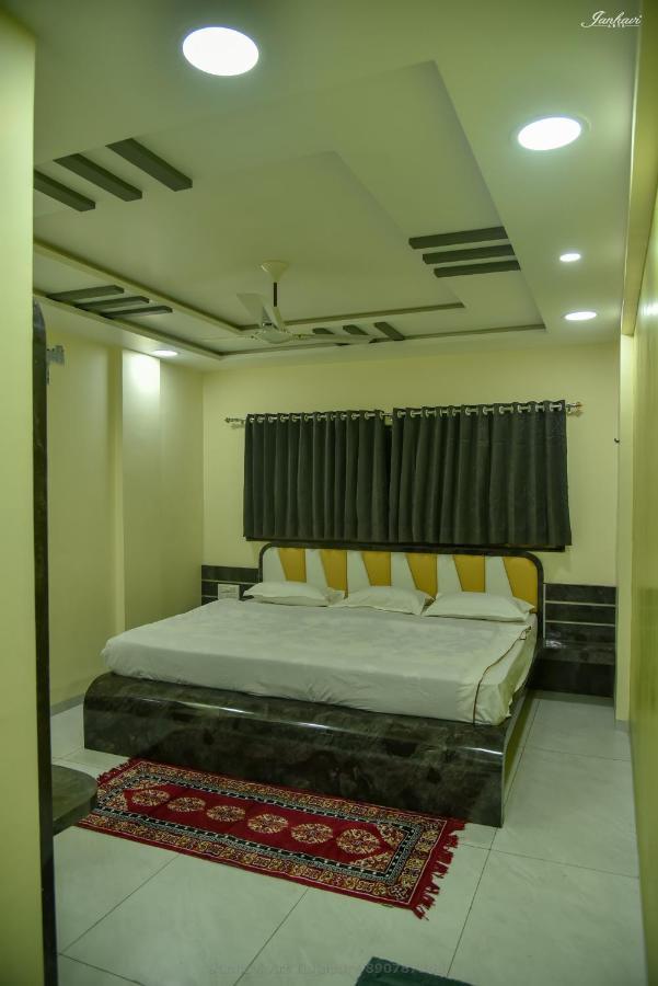 Pawan Executive Tuljapur 외부 사진