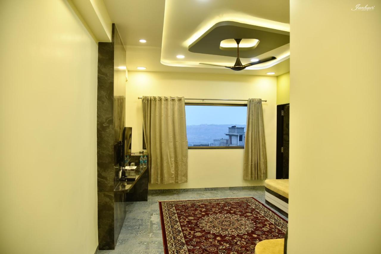 Pawan Executive Tuljapur 외부 사진
